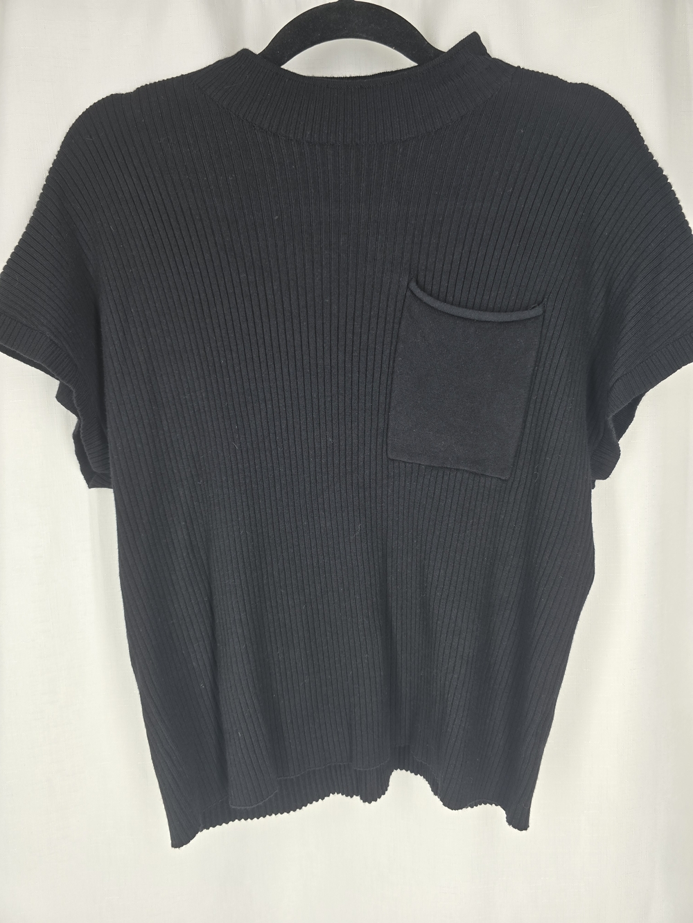 Nine West Black Ribbed Short Sleeve Pocket Top